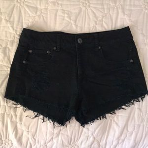 Black Frayed High-rised Shorts